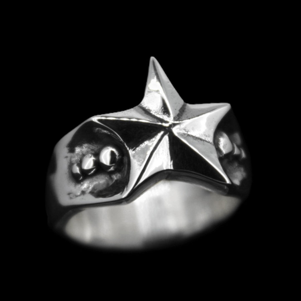 Star Ring. Curiouser Collective